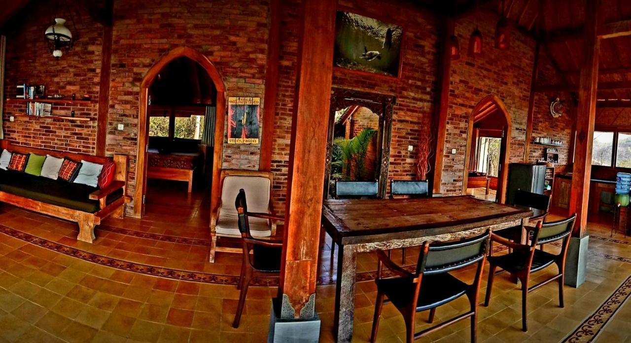 Batu Hill Villa Watukarung Exterior foto